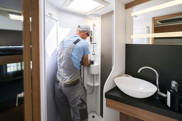 Shower Servicing in Maricopa